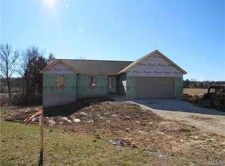 644 Crestfall Dr, Washington, MO 63090
