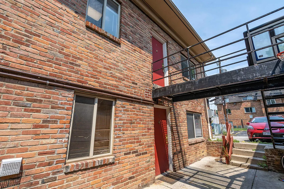 Building Photo - 310 E 18th Ave #A