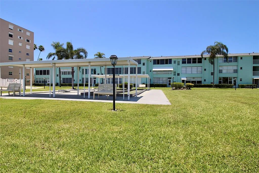 2 bed, 2.0 bath, 1110 sqft, $2,400 — Photo 3
