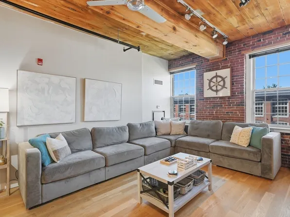 130 John St Unit 358, Lowell, MA 01852