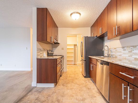 4th image of 365 Euclid Ave APT 402