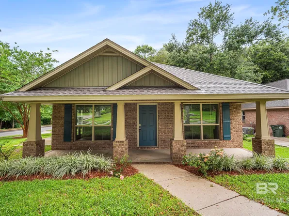 501 Charing Cross St, Fairhope, AL 36532