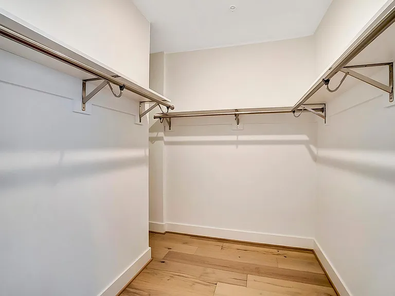 39 E Court St #3 — Photo 21