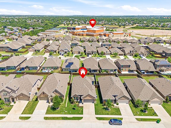 4th image of 4727 Bluffview Dr