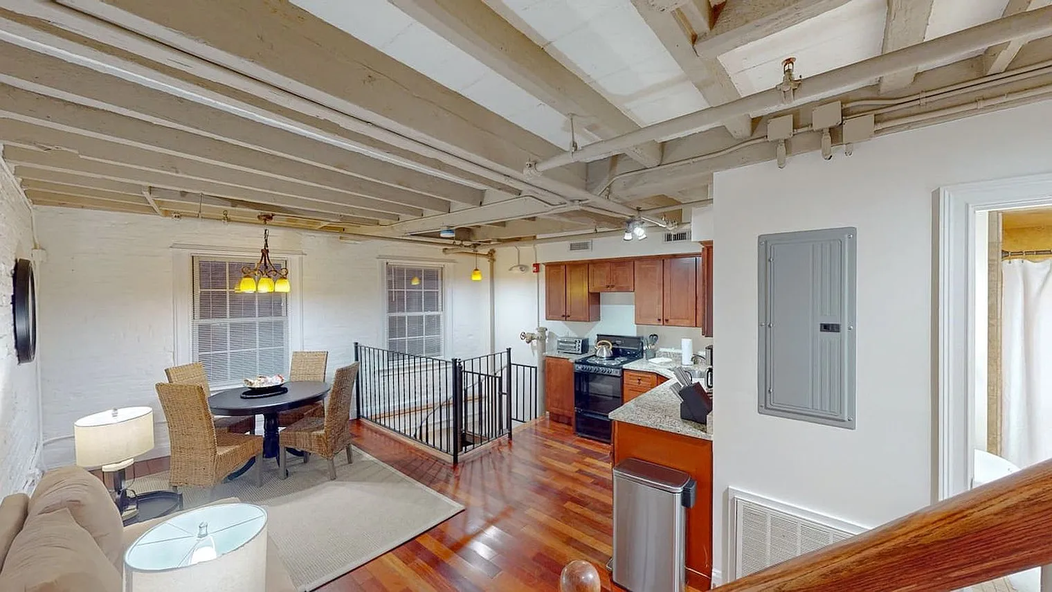 1 bed, 1.5 bath, 796 sqft, $5,909 — Photo 4