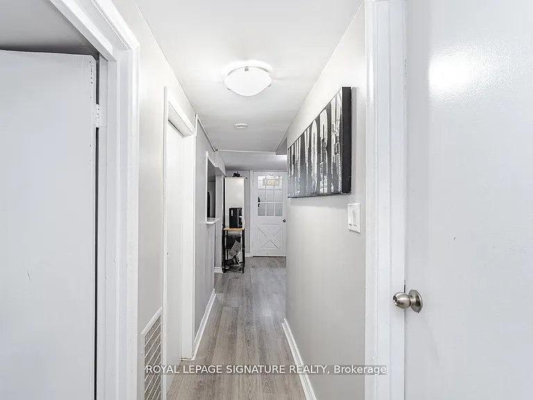 1078 Eastmount Ave #2 — Photo 14