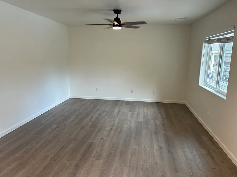 1048 Whipple St #D — Photo 6