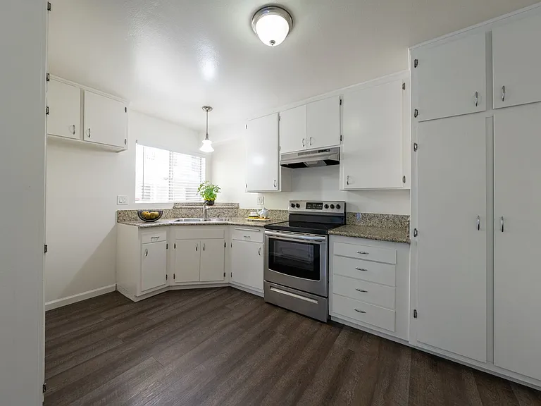 10725 Acama St — Photo 92