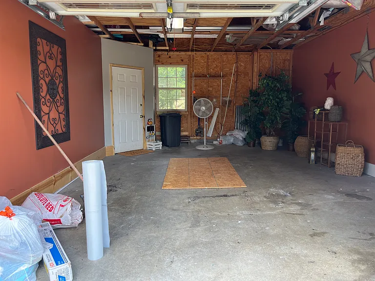 714 Winston Dr — Photo 9