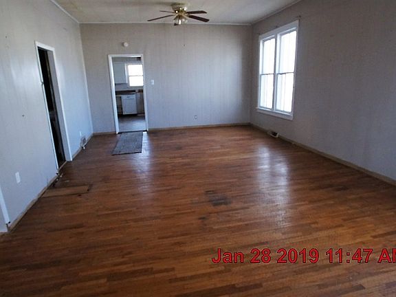 2nd image of 224 N Park St