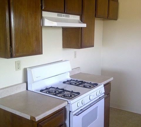 5th image of 525 E 246th St APT 18