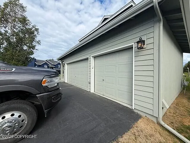 10601 Republic Cir — Photo 21