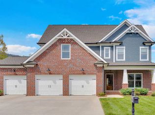 747 Deer Valley Dr, Hixson, TN 37343