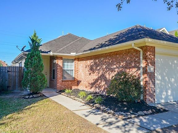 2nd image of 14923 Sunset Bay Ct