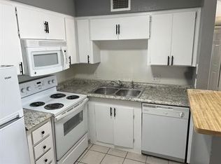 525 E Peppertree Ave APT 1, Apache Junction, AZ 85119