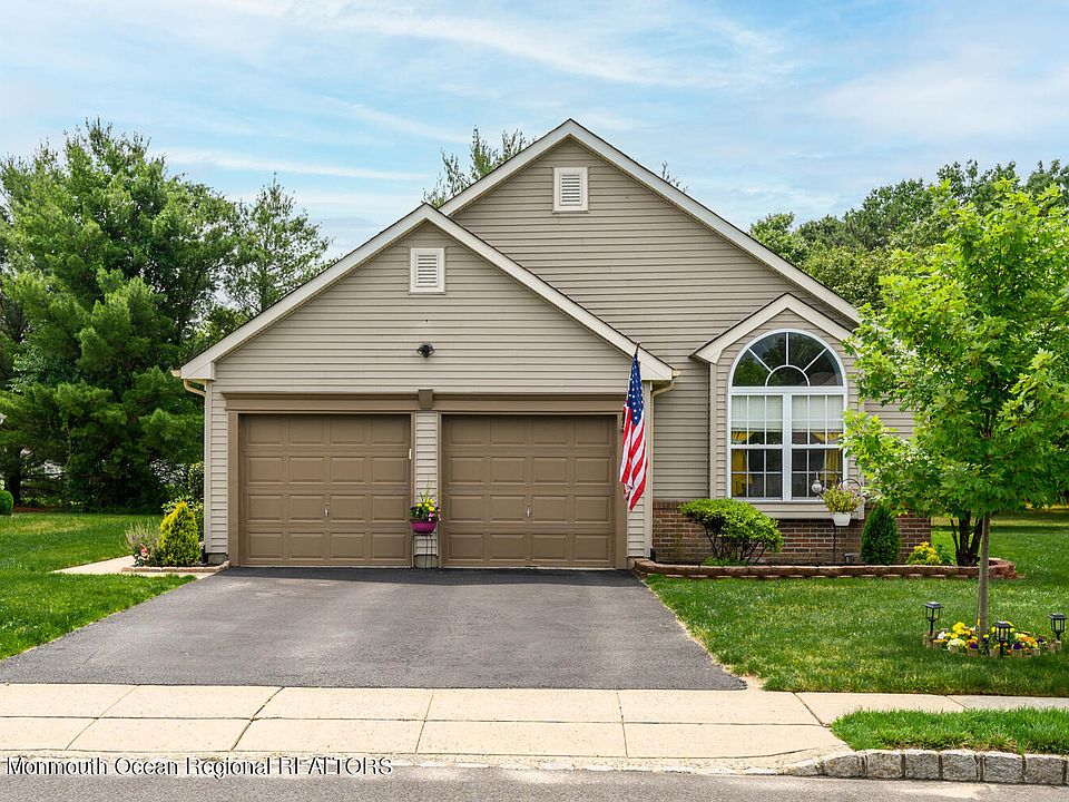 1st image of 2432 Spring Hill Drive