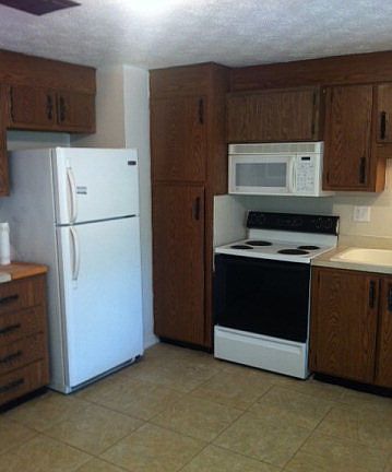 5th image of 701 E Magnolia St