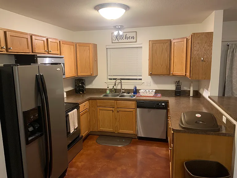 324 Patriot Dr — Photo 4