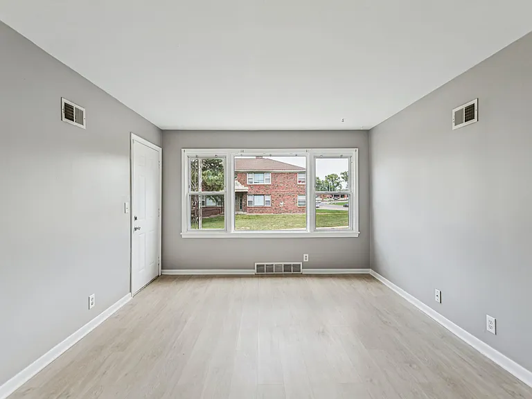4314 N 52nd St — Photo 3