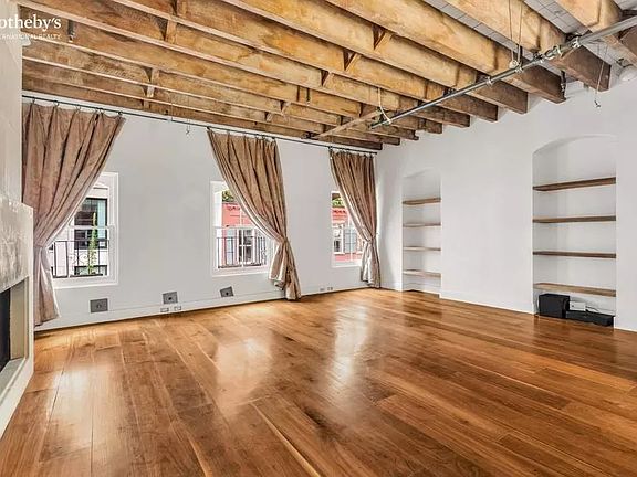 4th image of 25 Leonard St #6