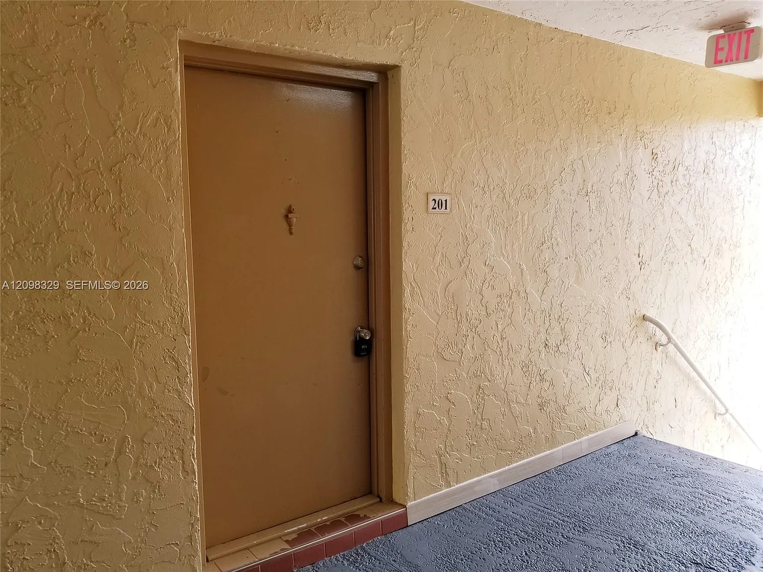 Doral Gardens Ii Condo — Photo 3