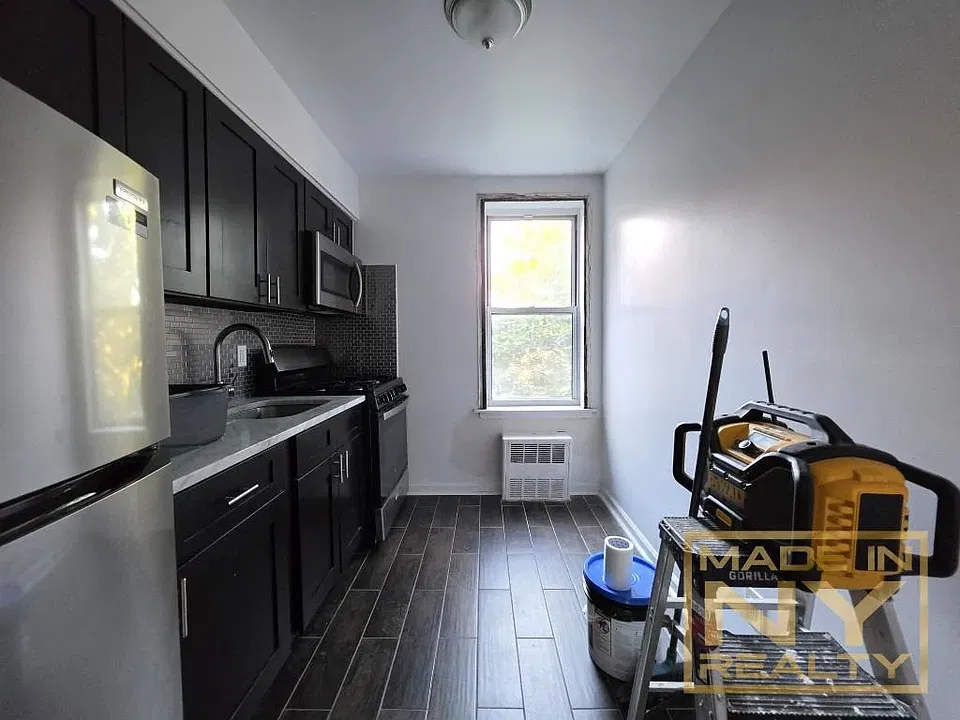 18914 Crocheron Ave #412