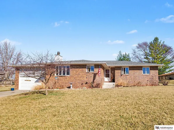 1720 S 13th St, Beatrice, NE 68310