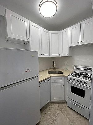 1st image of 333 E 46th St APT 14L