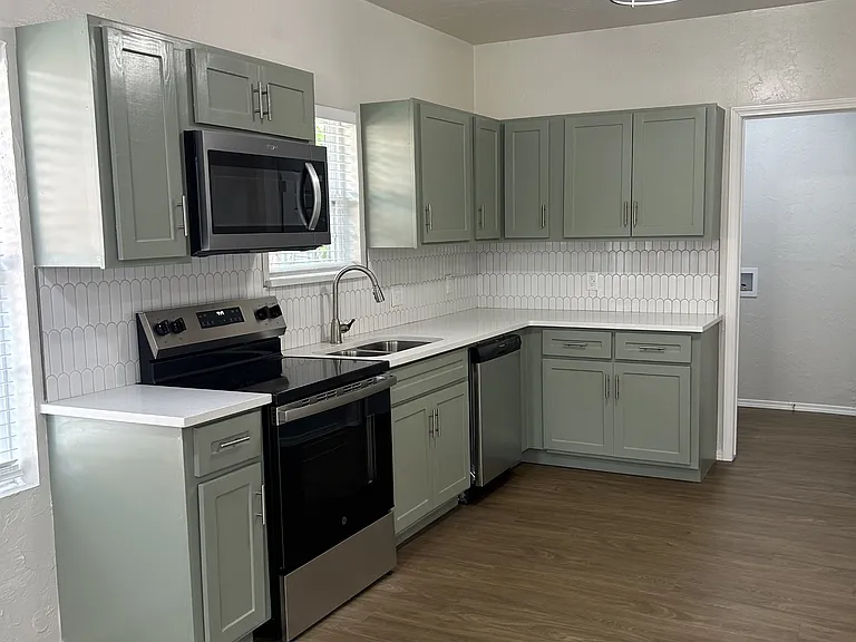 711 W Hill St #1 — Photo 6