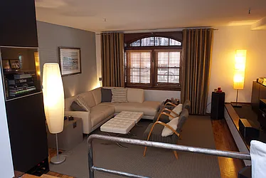 Rented by Wolf Brokerage LLC