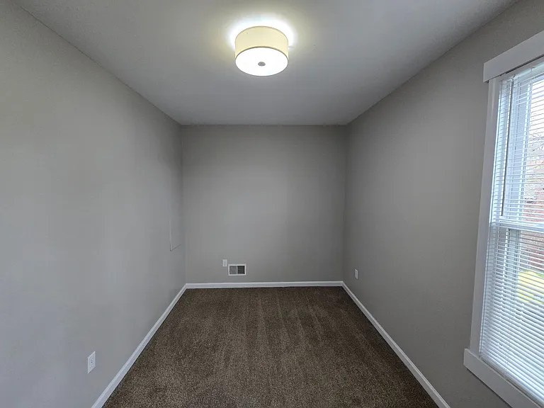 430 Greenfield Avenue — Photo 40