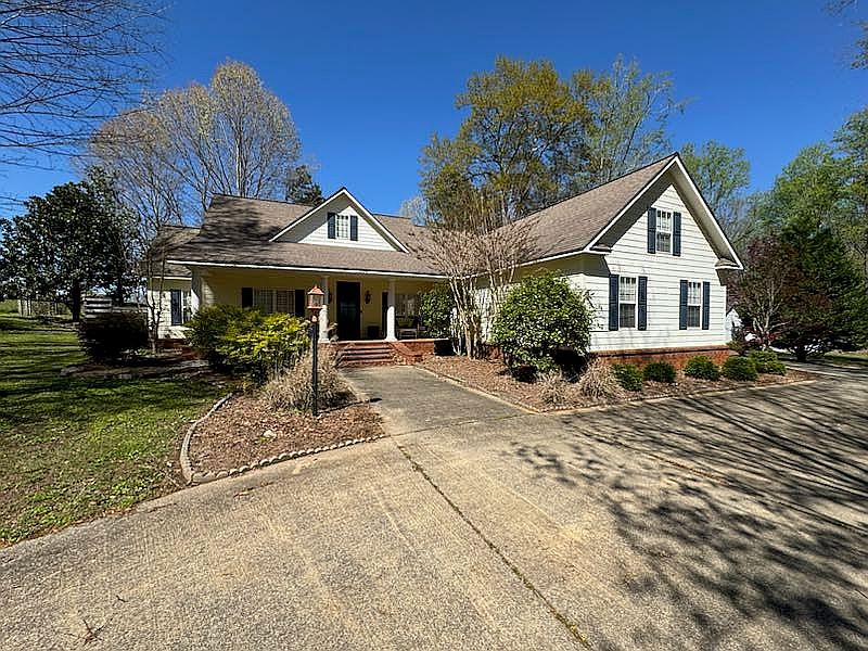 304 Pinecrest Dr, Union, MS 39365 | Zillow