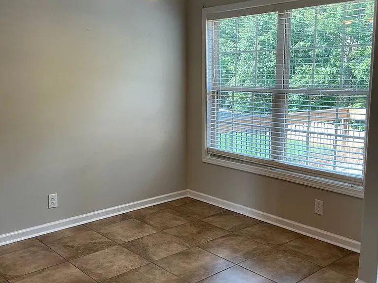 1712 Apache Way — Photo 10