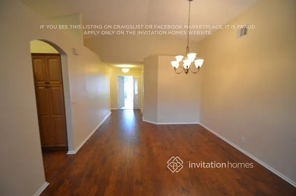 4912 SW 32nd Way — Photo 5