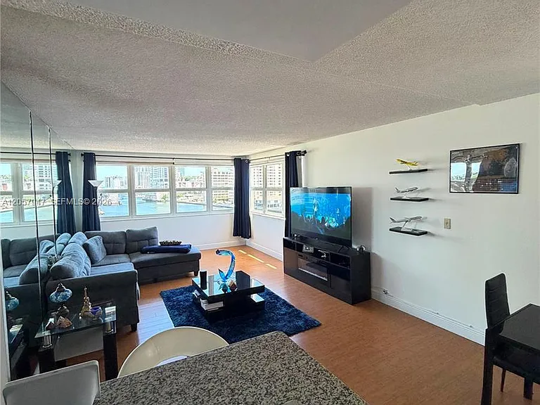 111 Golden Isles Dr #F10 — Photo 9