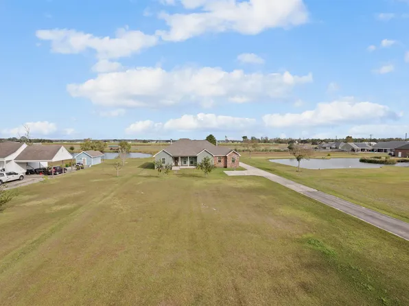13283 Lotus St, Vacherie, LA 70090