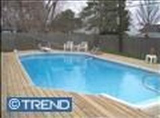 3803 Cedarcrest Rd, Bensalem, PA 19020