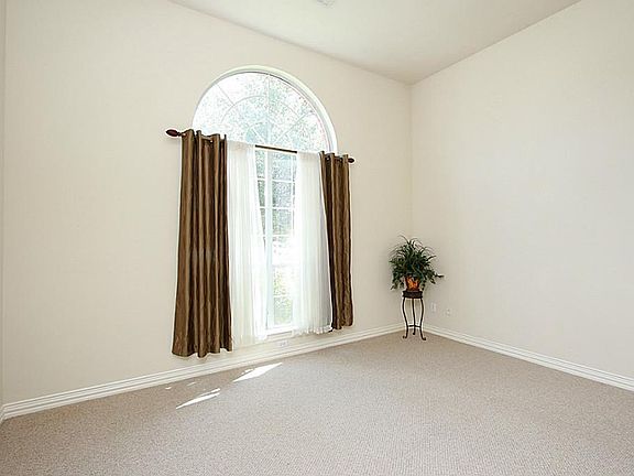 4th image of 11027 S Country Club Green Dr