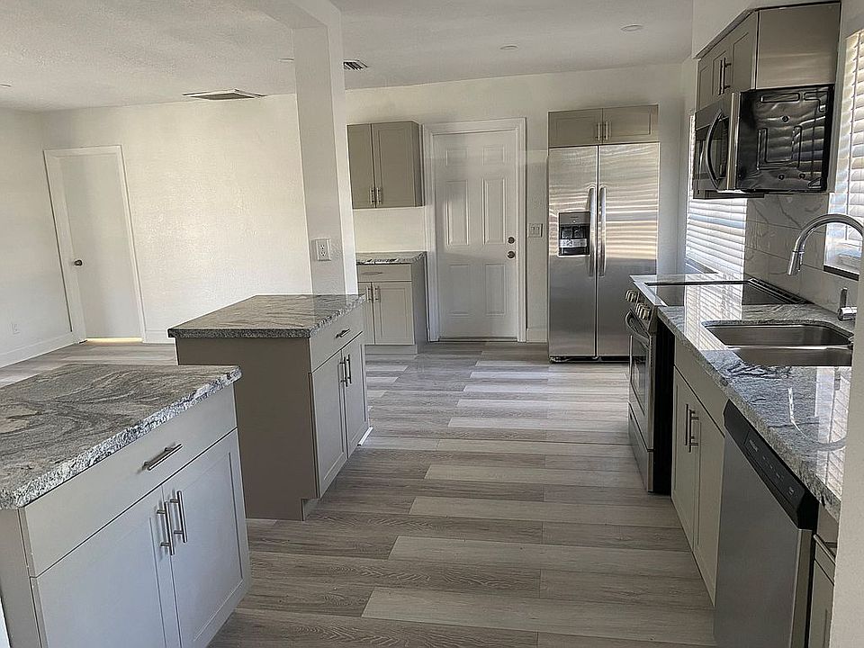 1st image of 1485 Cambridge Dr