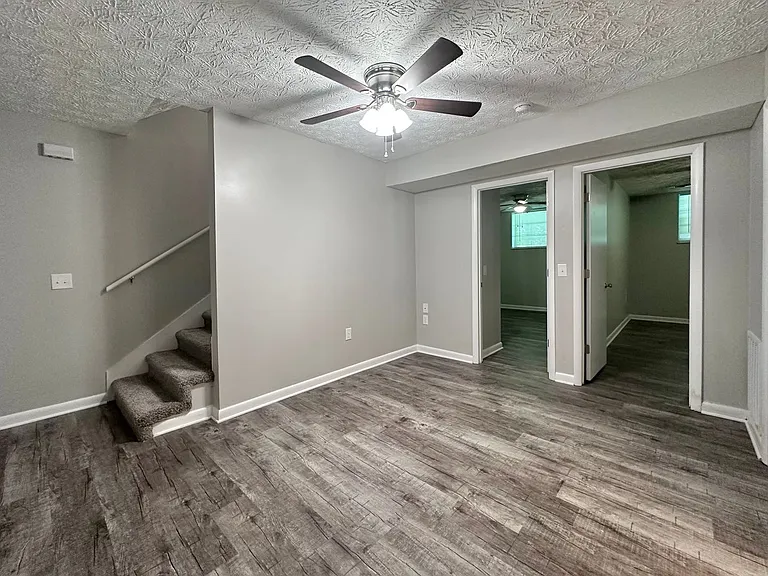 2021 N Sizer Ave #L — Photo 59