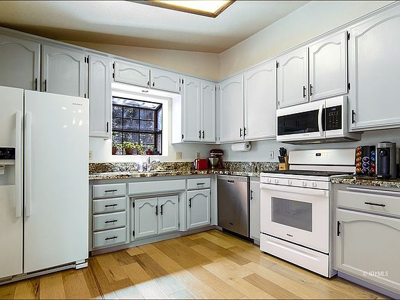 5th image of 25420 Skyline Dr
