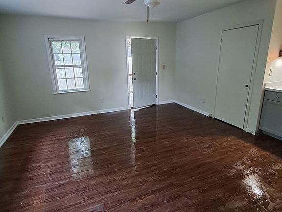 4th image of 1B Callahan Ave