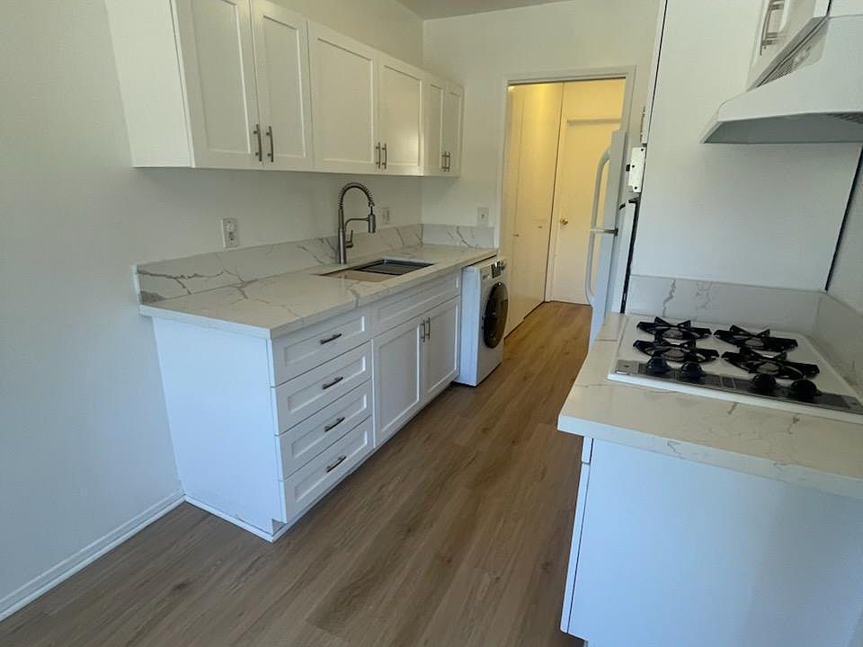 2nd image of 1030 Idaho Ave APT 3