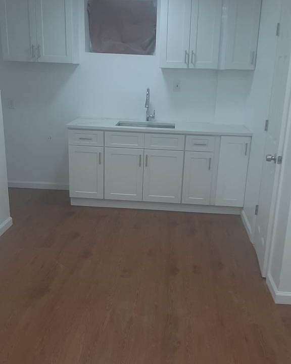 1st image of 11514 158th St Floor 1