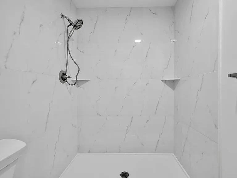 132 E Market St #201 — Photo 9