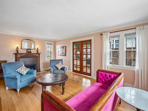 4th image of 5708 Waterbury Rd