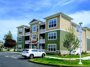 29 Plains Rd #C11, Essex, CT 06426