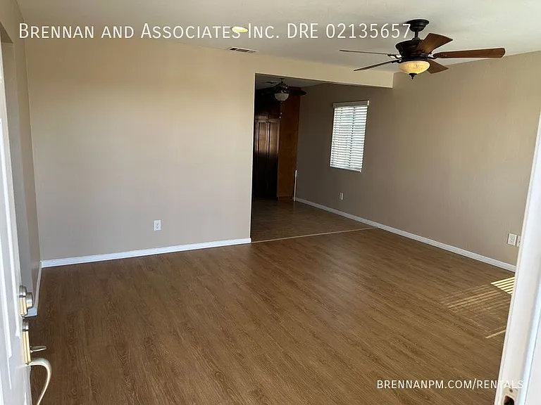 445 Rachael Ave — Photo 2