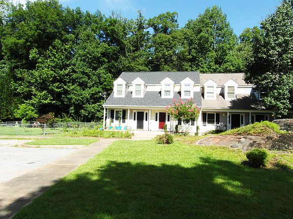 2nd image of 4 Village West Ct