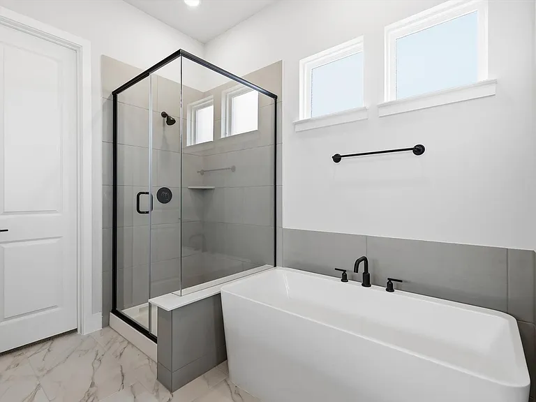 7243 Farley St — Photo 31
